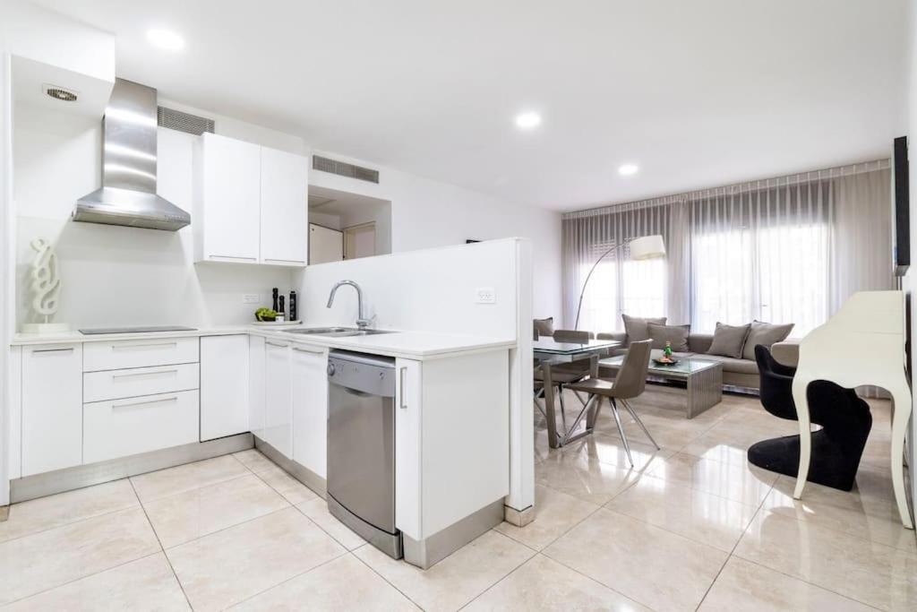 Luxury 3 Bedroom Apt, Harav Kook7 Jerusalem Exterior foto