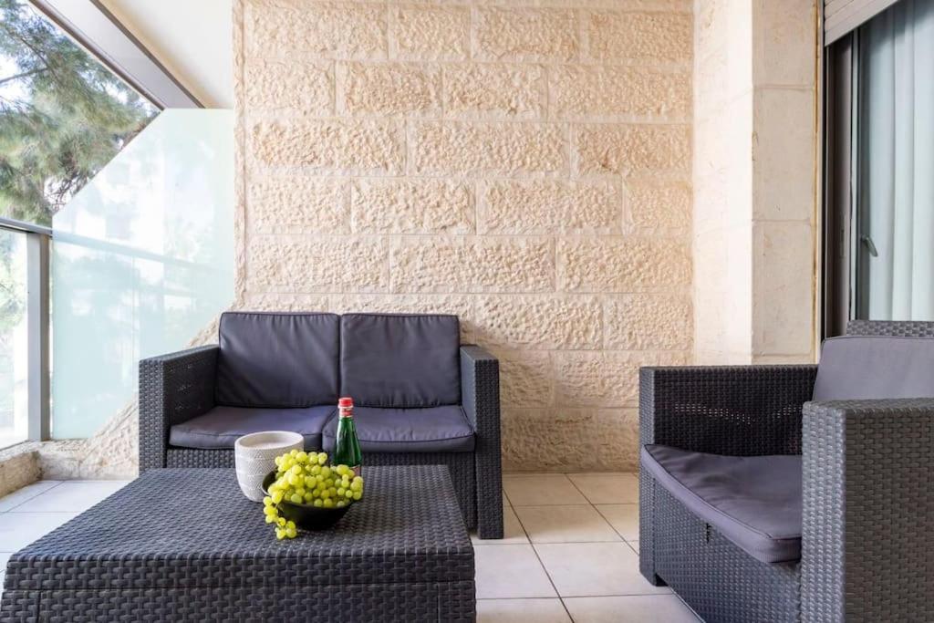 Luxury 3 Bedroom Apt, Harav Kook7 Jerusalem Exterior foto
