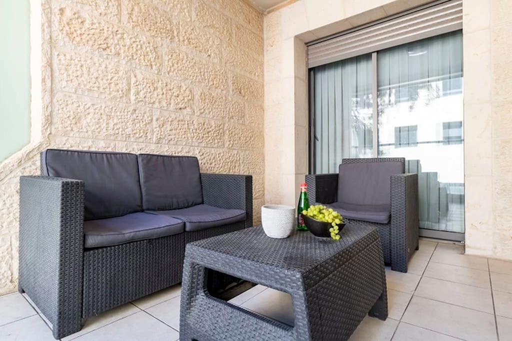 Luxury 3 Bedroom Apt, Harav Kook7 Jerusalem Exterior foto