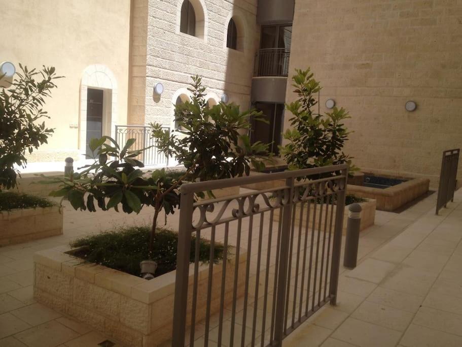 Luxury 3 Bedroom Apt, Harav Kook7 Jerusalem Exterior foto