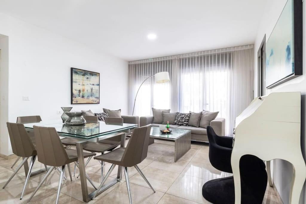 Luxury 3 Bedroom Apt, Harav Kook7 Jerusalem Exterior foto
